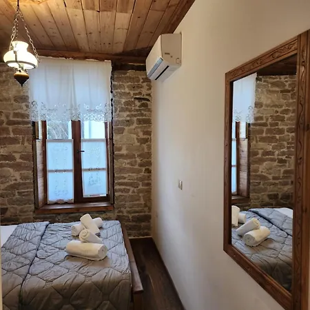 Hotel 4 1940 Gjirokaster